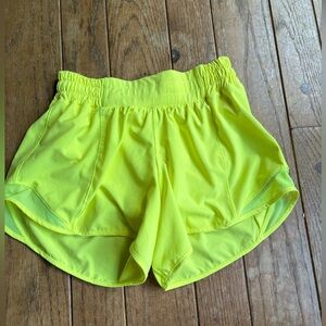 Lululemon Hotty Hot Short 4” (size 4)